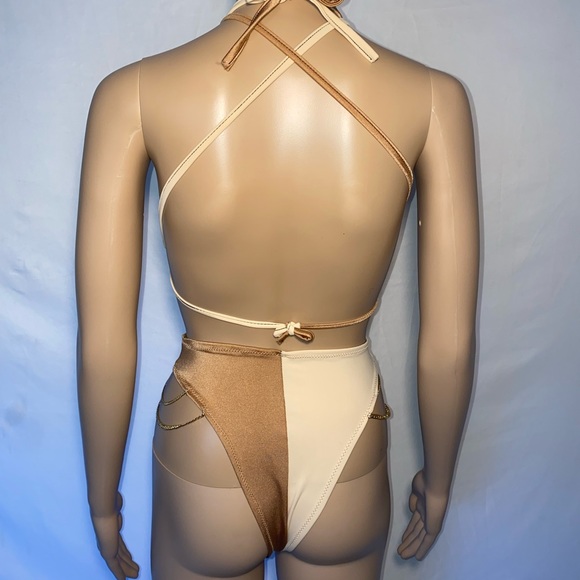 Asymmetrical two piece set - Picture 4 of 9